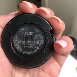 MAC pearl highlighter